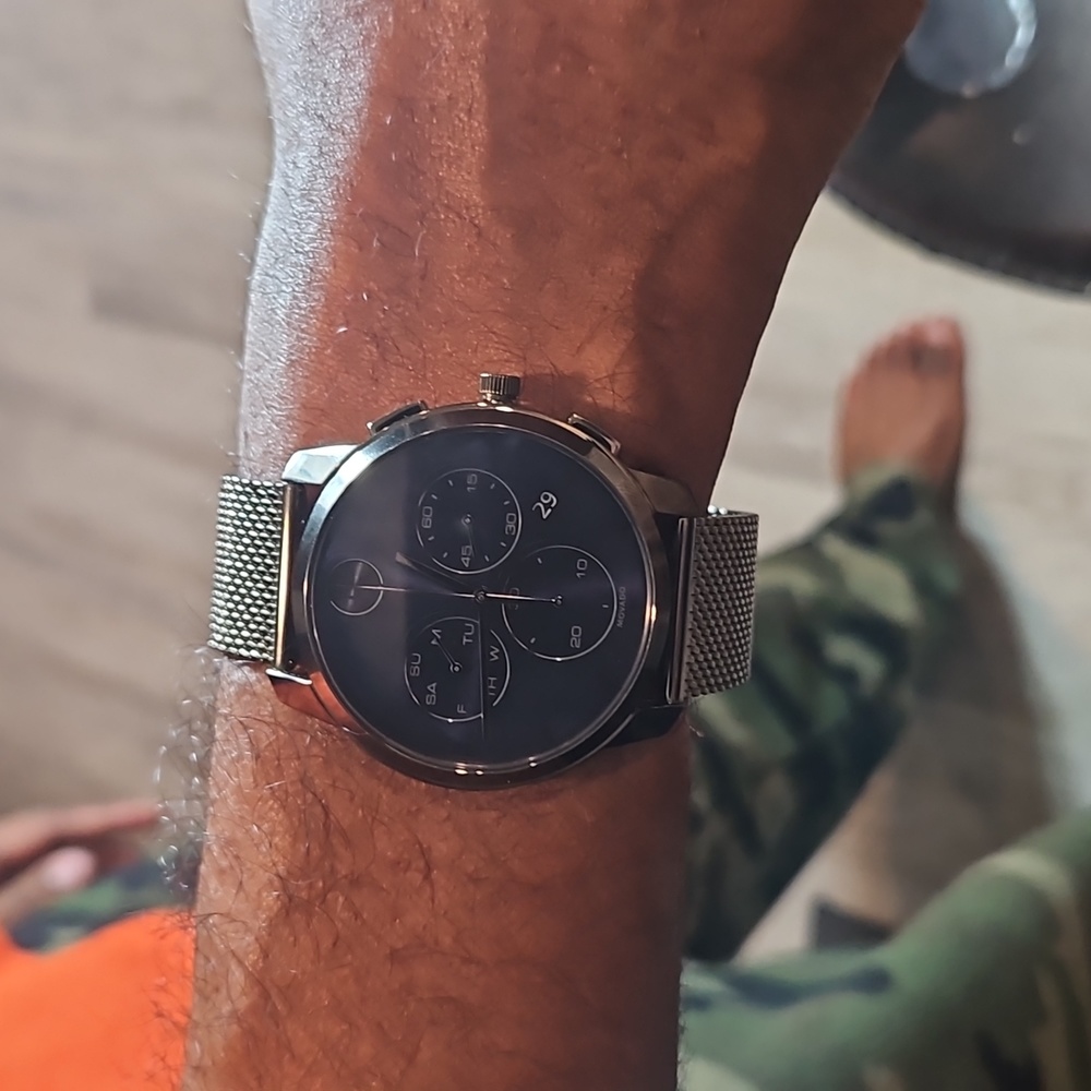 Authentic Men's Movado Bold Blue Dial Gunmetal Watch.